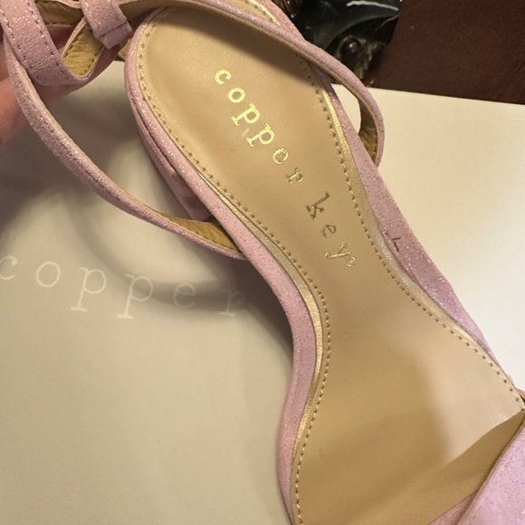 Sandals - Picture 2 of 5